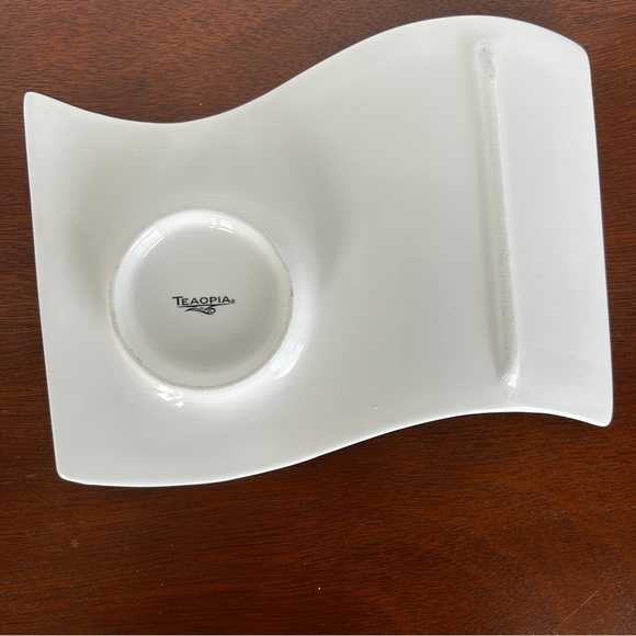 ✨Host Pick✨ TEAOPIA Tea Cup and Wave Plate Set Green and Purple Doodle Flower - Picture 7 of 9